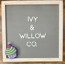 Load image into Gallery viewer, Cupcake Freshie