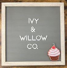 Load image into Gallery viewer, Cupcake Freshie