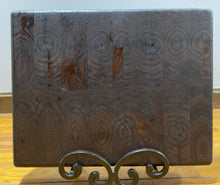 Load image into Gallery viewer, Walnut Cutting Board
