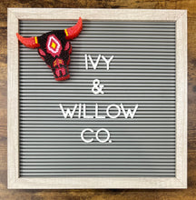 Load image into Gallery viewer, Bull Skull Freshie